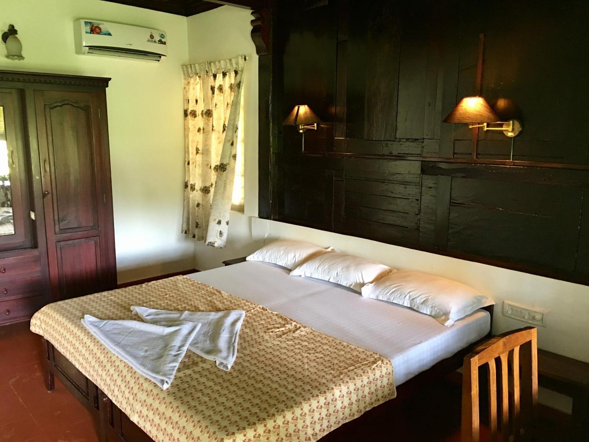 The Pamba Heritage Villa Champakulam Bagian luar foto